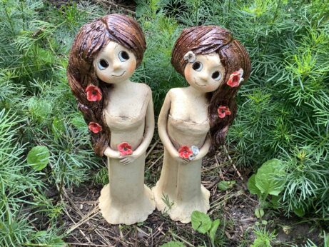 Keramická víla soška s vlčími máky do zahrady keramika Andee dívka soška figura dekorace