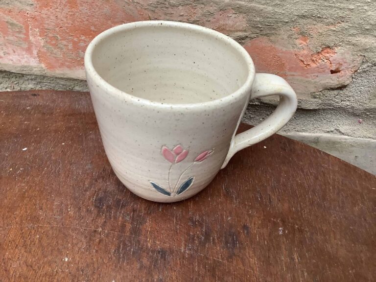 hrnek keramika tulipán kafe