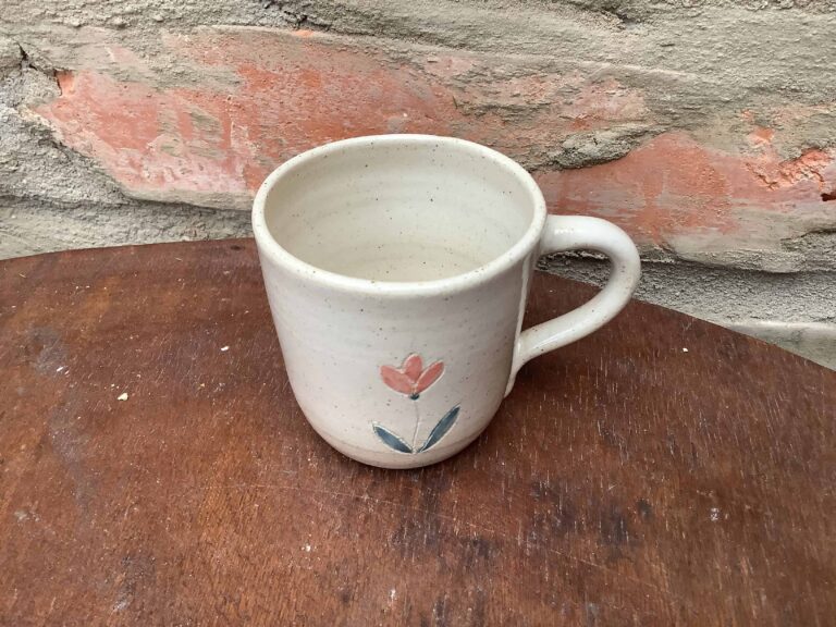 hrnek keramika tulipán kafe
