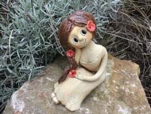 dekorace květ vlčí mák keramika Andee Víla soška