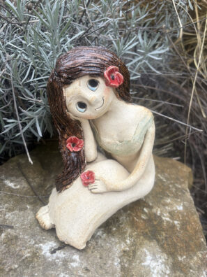 Eshop keramika Andee dekorace květ vlčí mák keramika Andee Víla soška