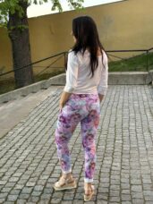 kalhoty květy Andrea Abrahamova kolekce oblečení