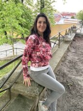růžové květy mikina květy Andrea Abrahamova kolekce oblečení