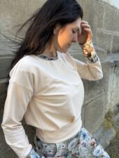 lejla mikina Andrea Abrahamova kolekce oblečení rozkvetlá