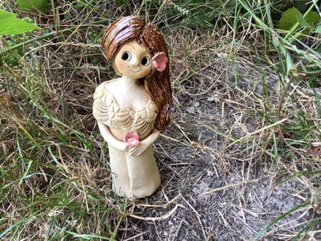 Mini víla květina keramika Andee soška figurka slunečnice dekorace šípková