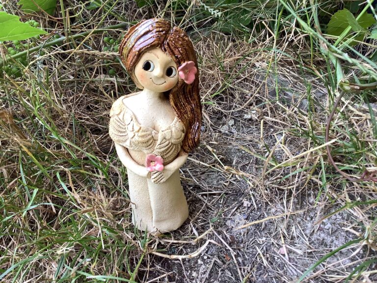 Mini víla květina keramika Andee soška figurka slunečnice dekorace šípková